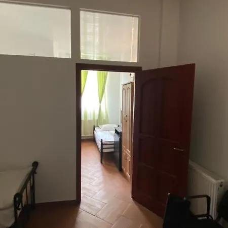 Pensiunea Sub Stejari ! Self Service ! Self Check-in! Guest house *