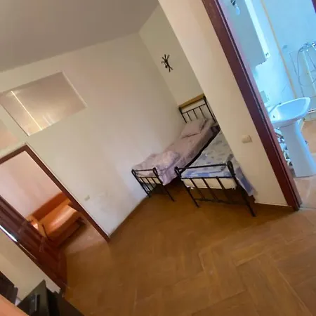 Guest house Pensiunea Sub Stejari ! Self Service ! Self Check-in!