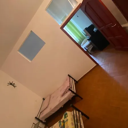 Pensiunea Sub Stejari ! Self Service ! Self Check-in! Guest house *