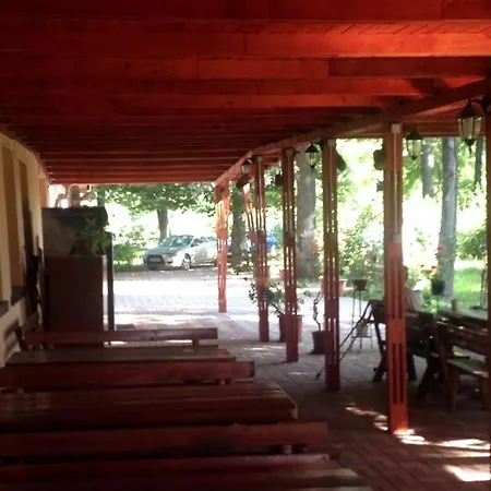 Pensiunea Sub Stejari ! Self Service ! Self Check-in! Guest house Banesti